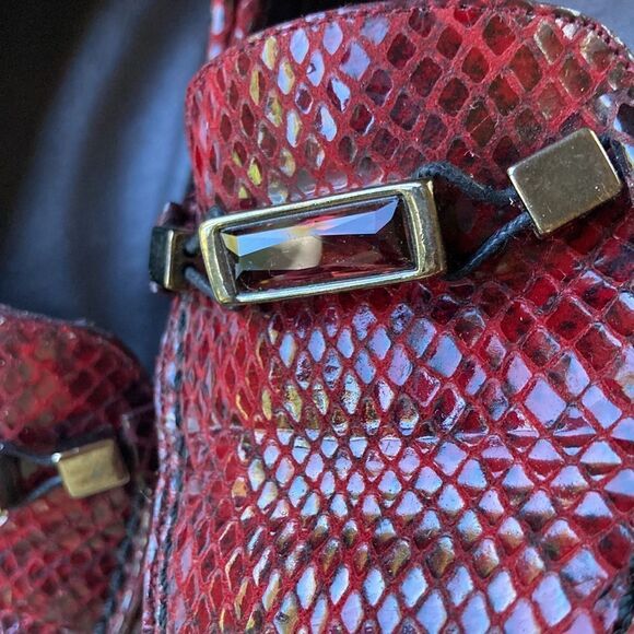 Stuart Weitzman Hazel Snakeskin Deep Red Embossed Leather Driving Loafers Sz 5 - Picture 5 of 16